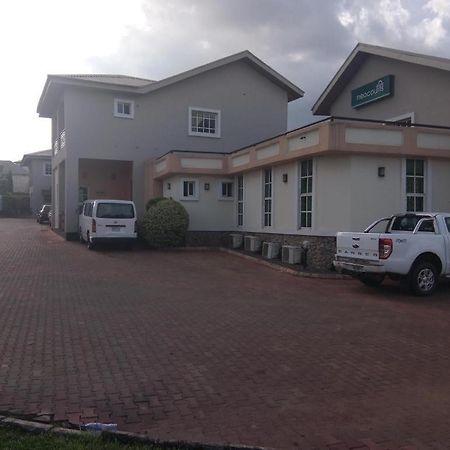 Neocourts Hotel Enugu Extérieur photo