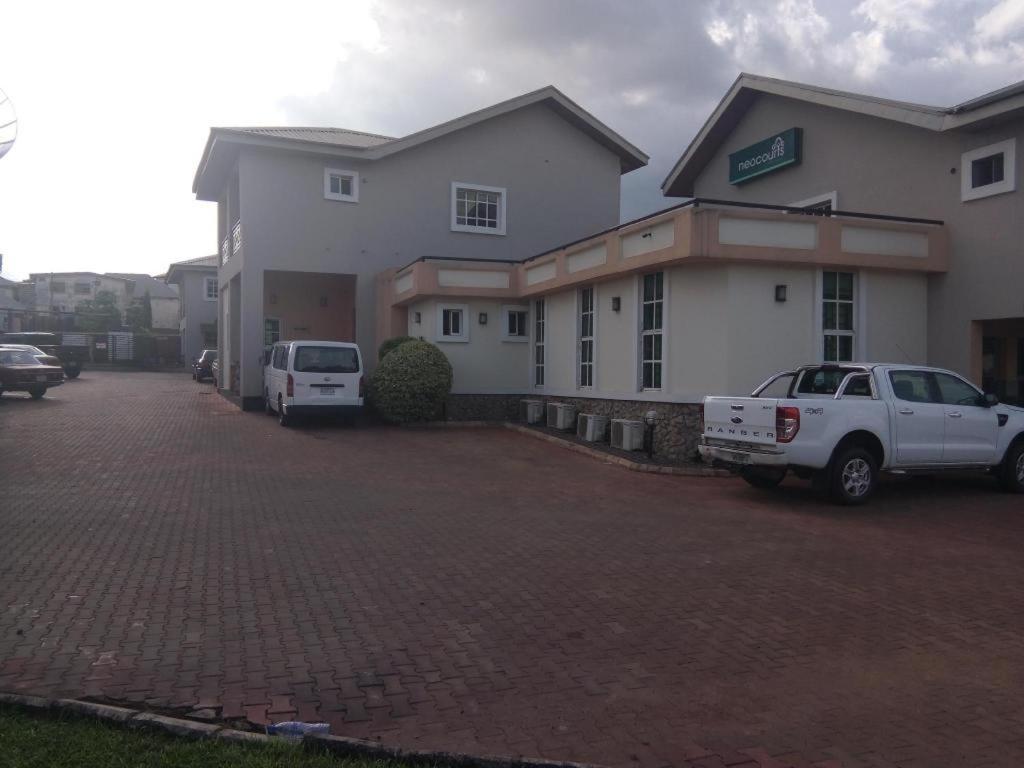 Neocourts Hotel Enugu Extérieur photo