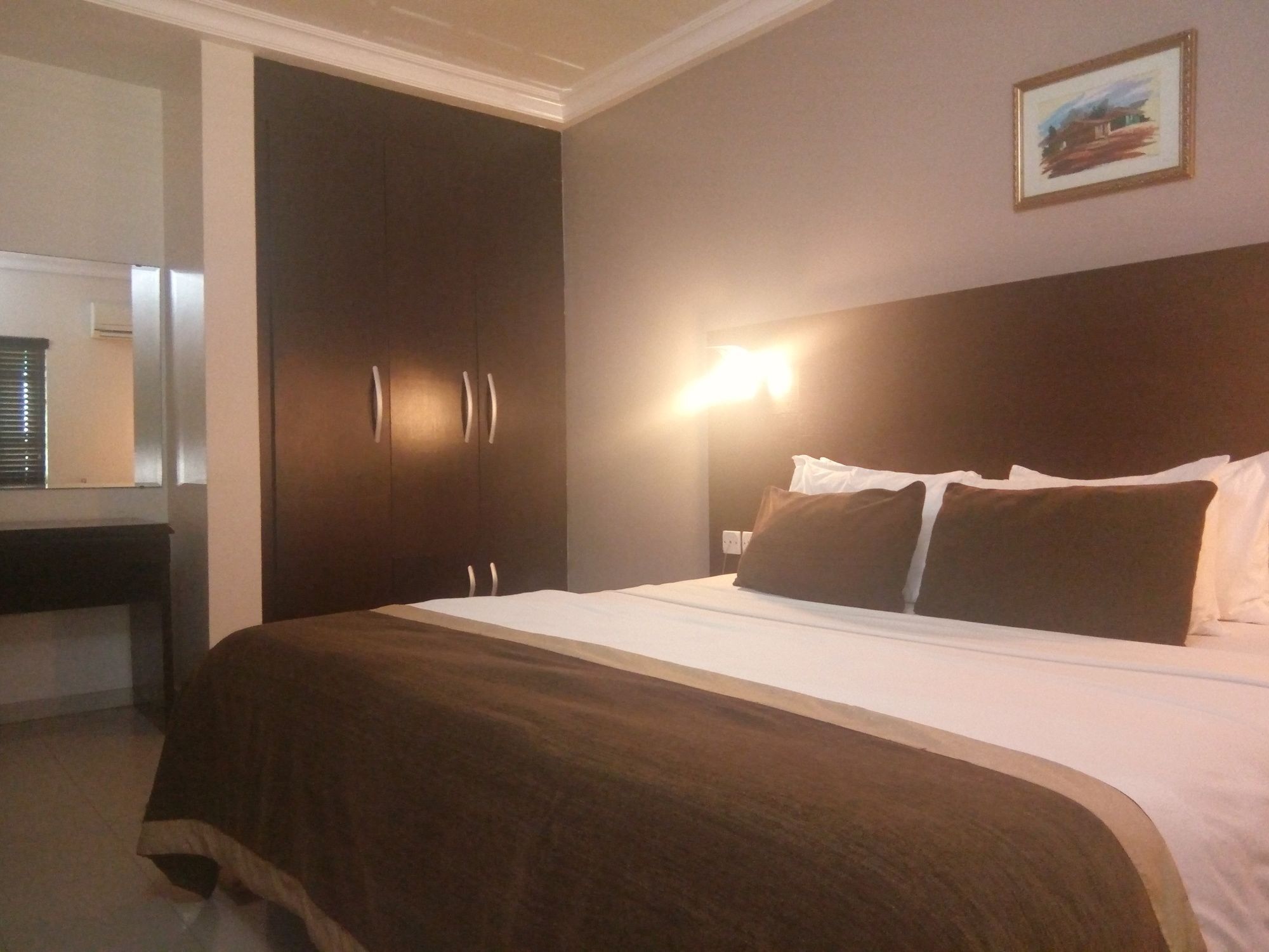 Neocourts Hotel Enugu Extérieur photo