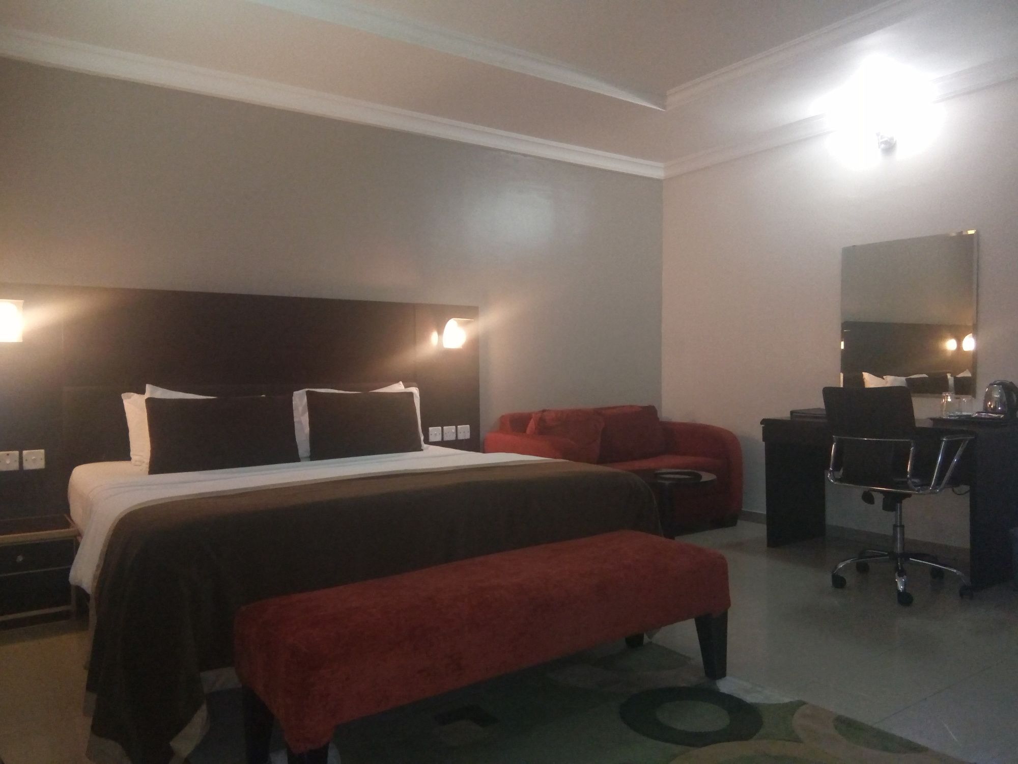 Neocourts Hotel Enugu Extérieur photo